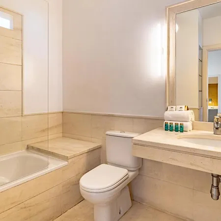 Вилла Vacation I Guadalmina Golf Front Villa, Private Pool, Cinema Room, Location, Close To The And Puerto Banus Марбелья