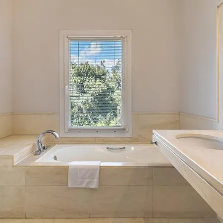 Вилла Vacation I Guadalmina Golf Front Villa, Private Pool, Cinema Room, Location, Close To The And Puerto Banus *